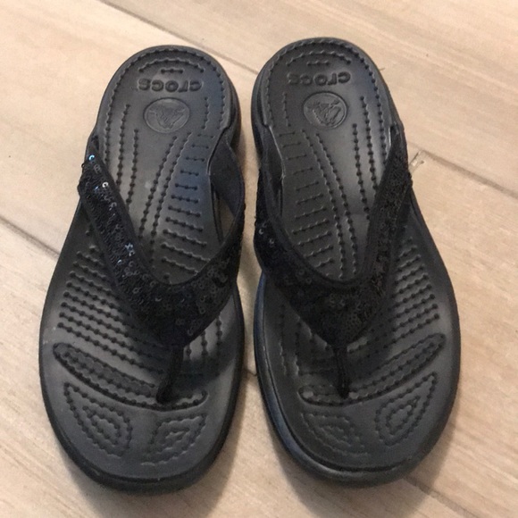 crocs women's capri v sequin flip